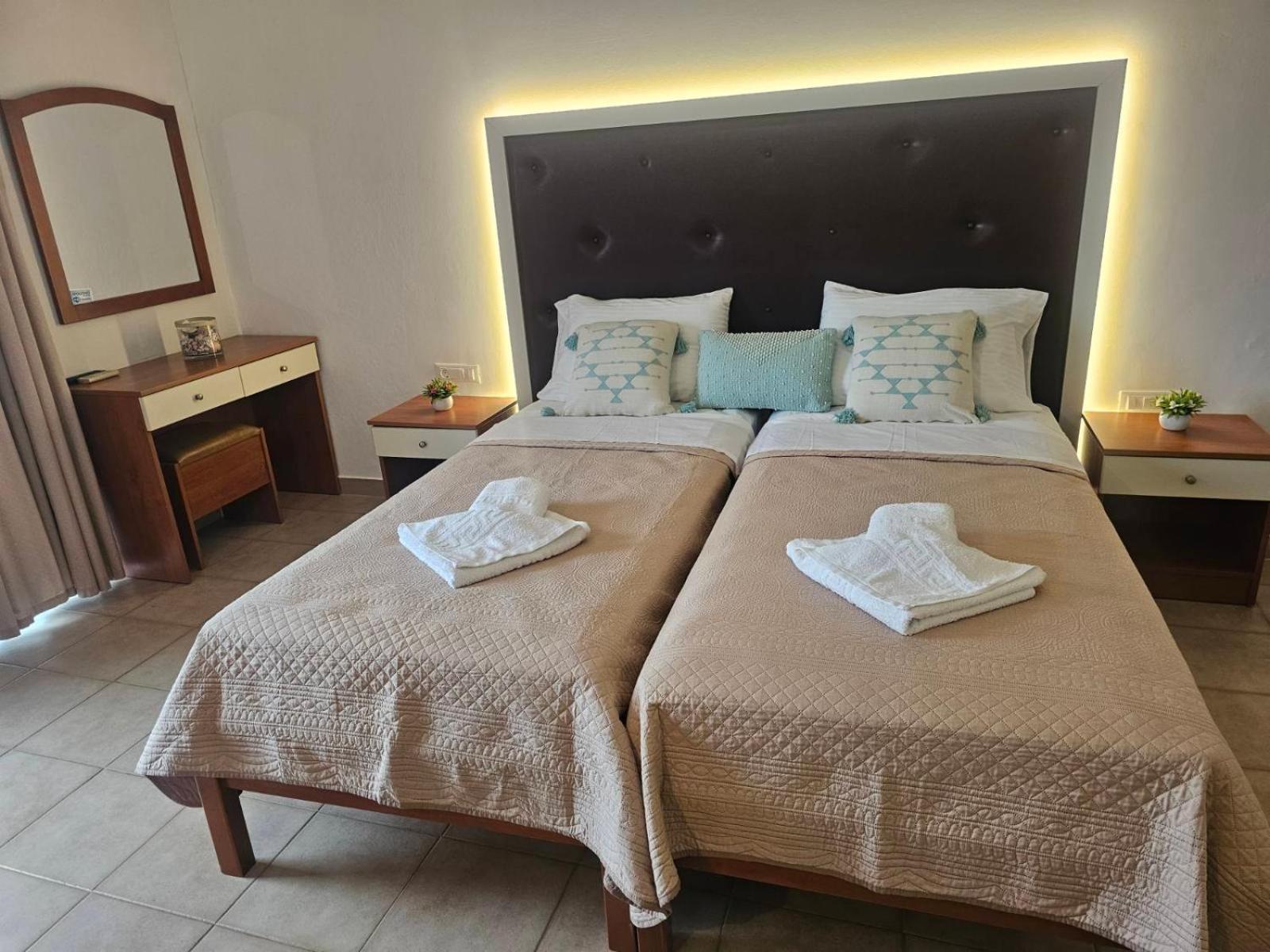 Apollonio Suites & Rooms Faliraki Rhodes Kültér fotó